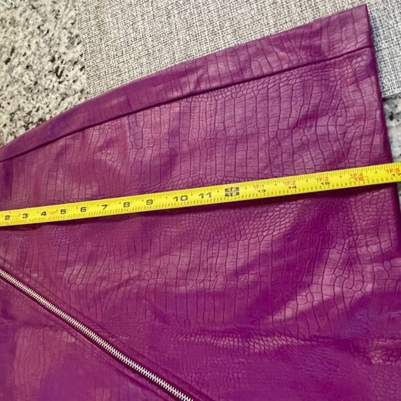 BAR III MINI SKIRT PURPLE Sz L CROC EMBOSSING FAUX LEATHER PREPPY CHIC AESTHETIC - Picture 5 of 16